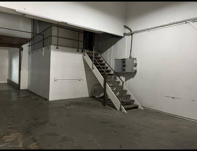INDUSTRIAL PROPERTY TO RENT IN PAARDEN EILAND